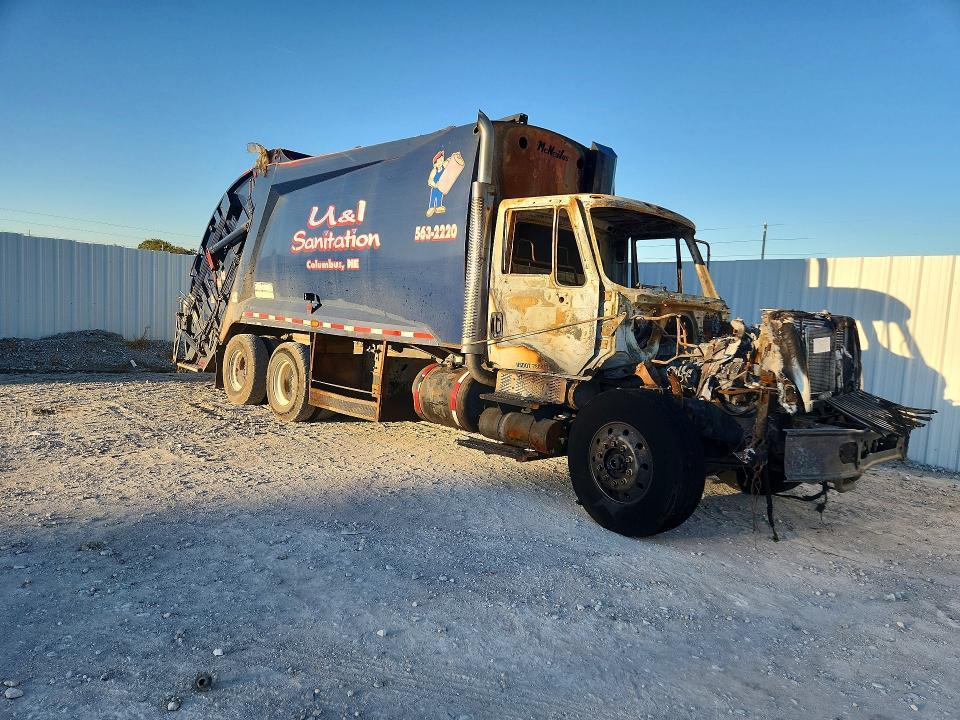 2003 International 7400