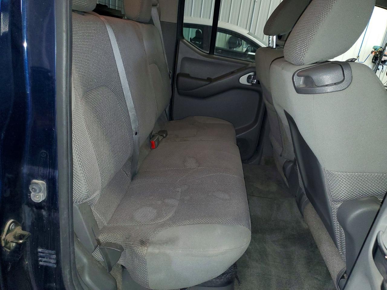 2011 Nissan Frontier S