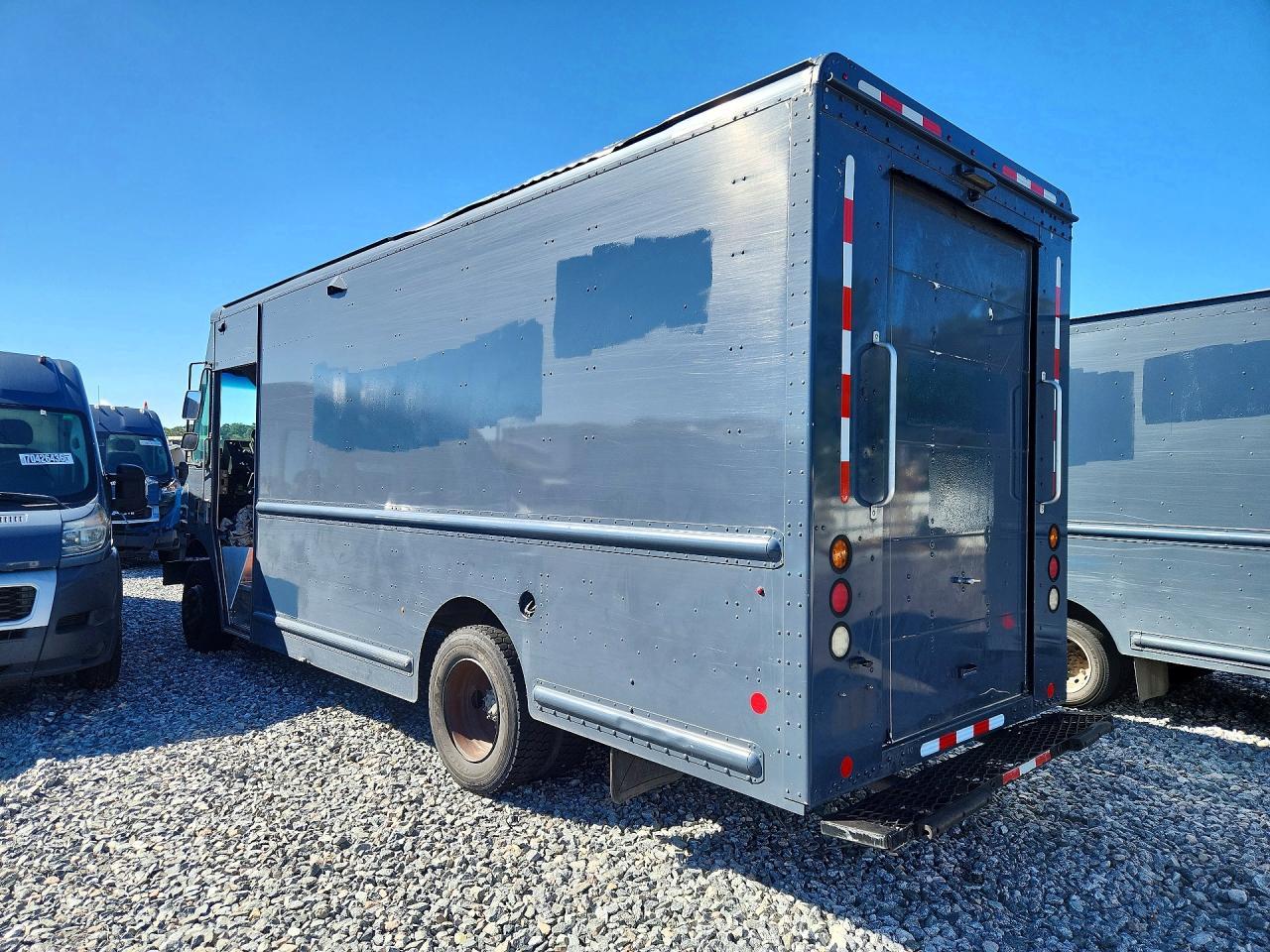 2021 Freightliner MT45G Chassis Delivery Truck