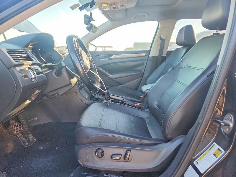 2017 Volkswagen Passat SE