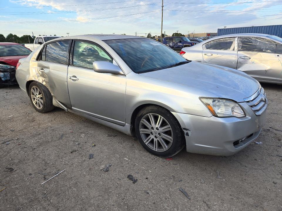 2005 Toyota Avalon Limited
