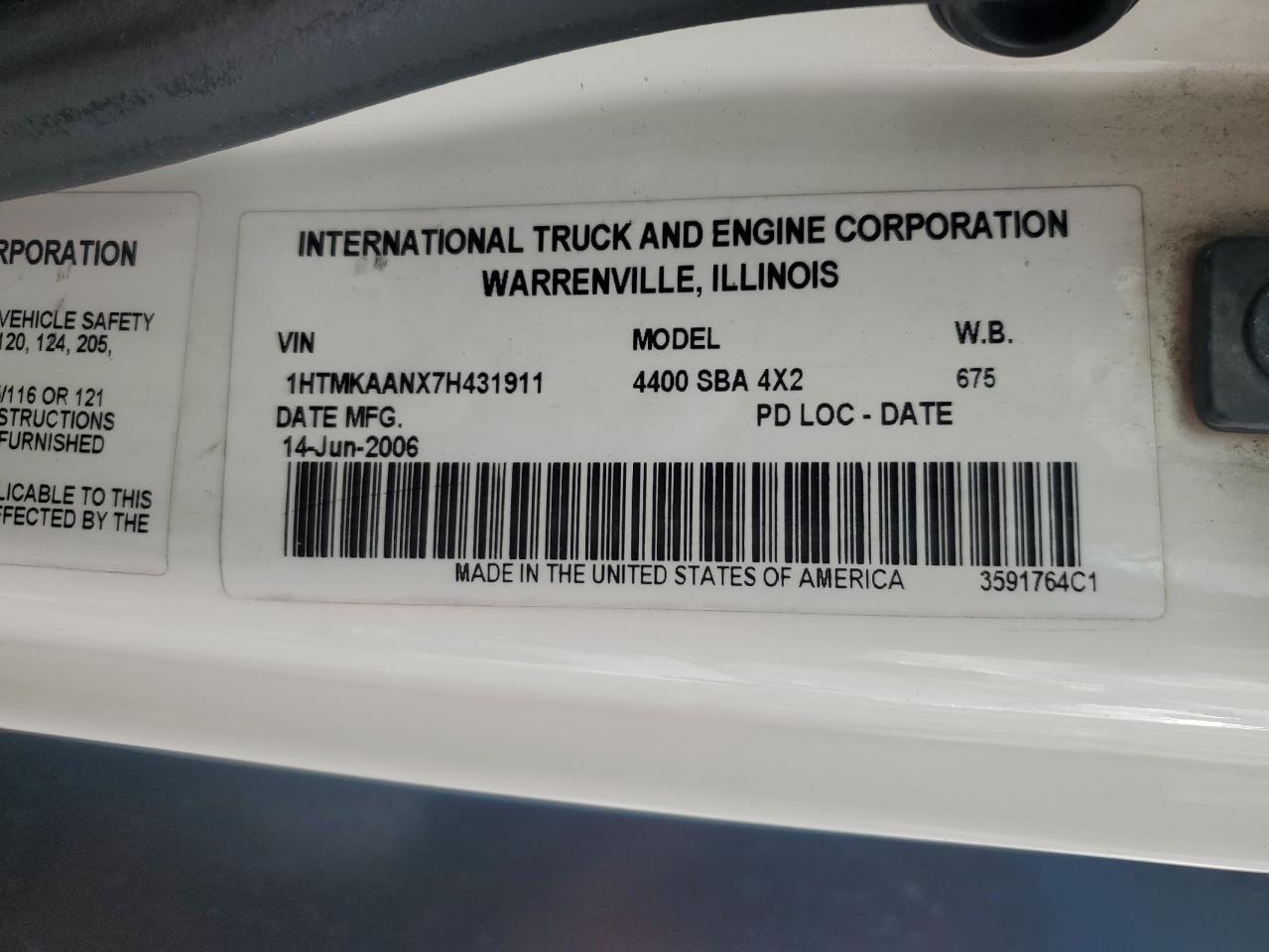 2007 International 4400 Flatbed Truck