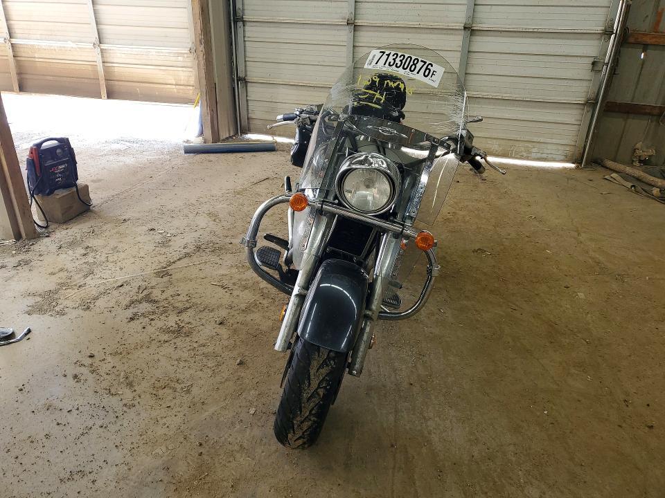 2006 Suzuki C90