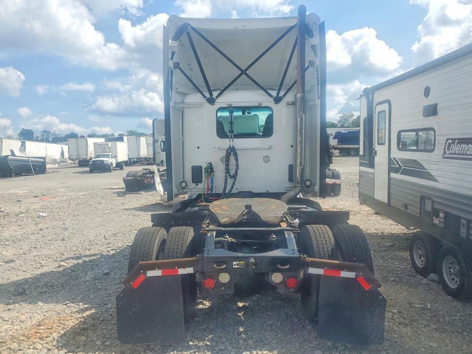 2018 Peterbilt 579 Semi Truck