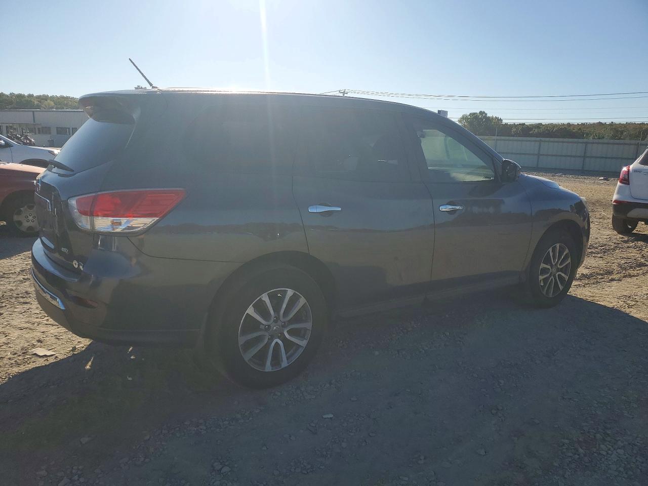 2014 Nissan Pathfinder S