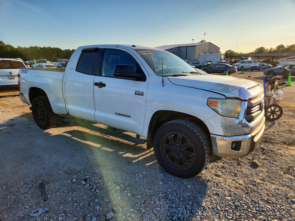 2014 Toyota Tundra SR5