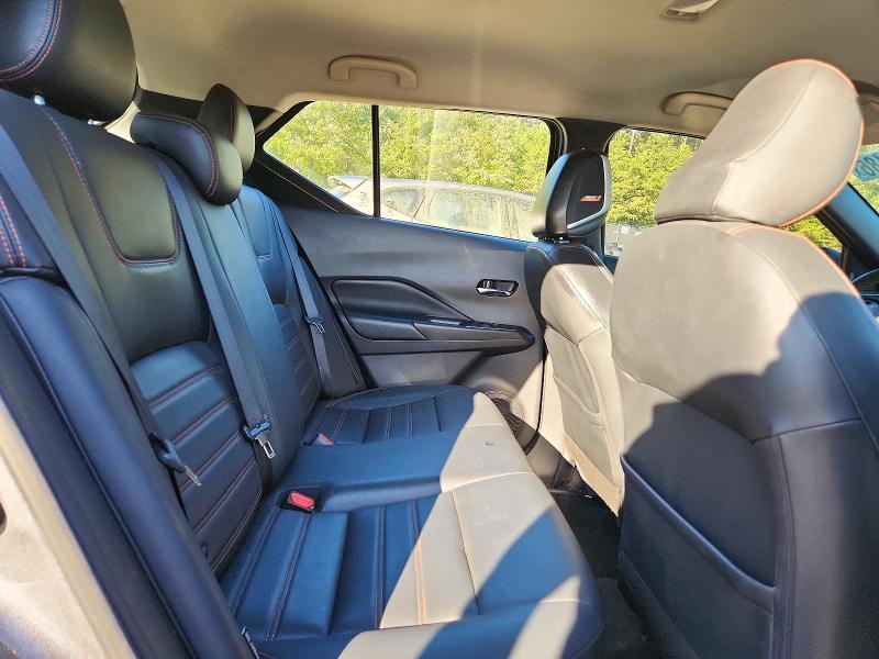 2020 Nissan Kicks SR