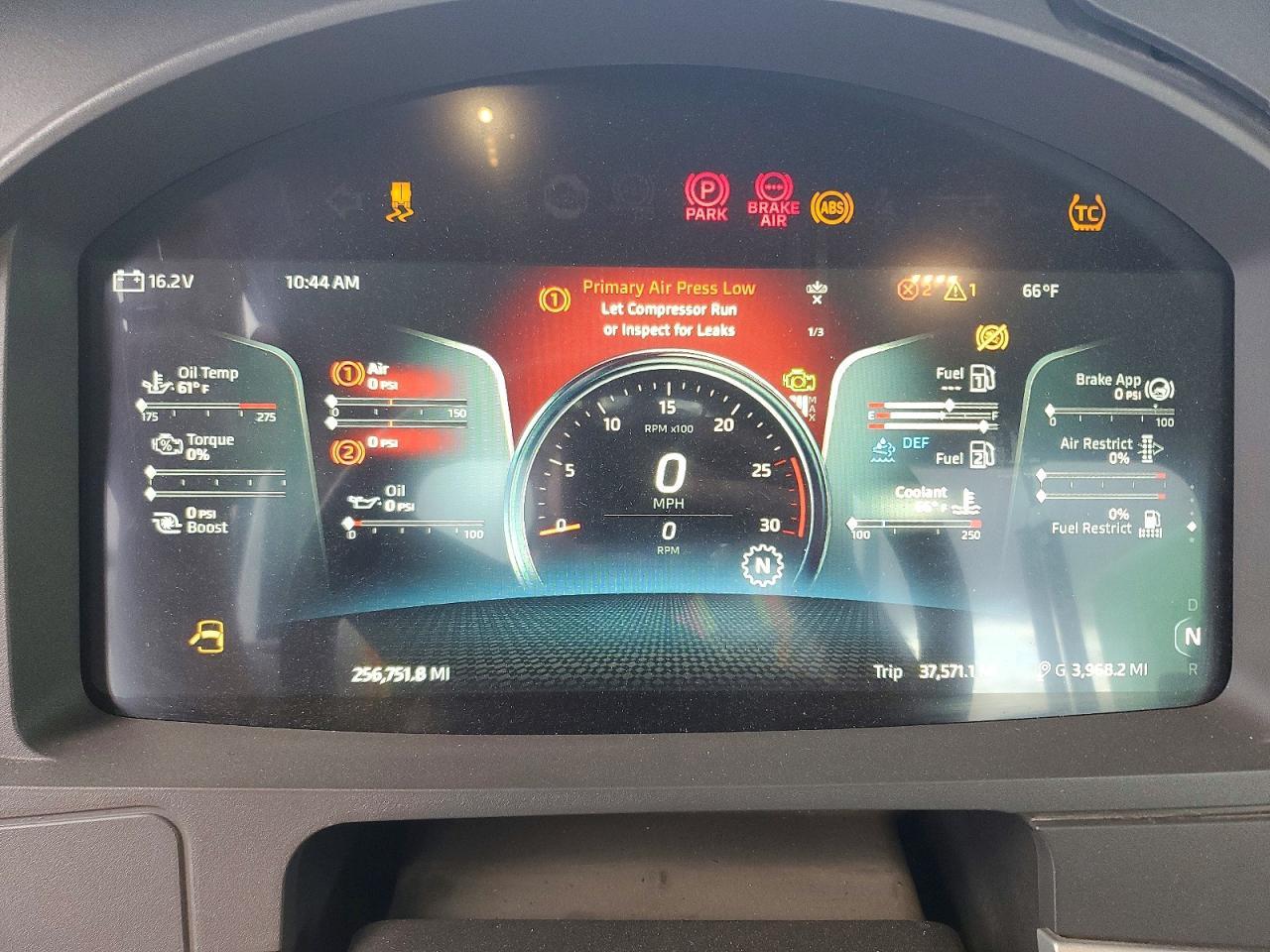 2022 Kenworth T680 Semi Truck