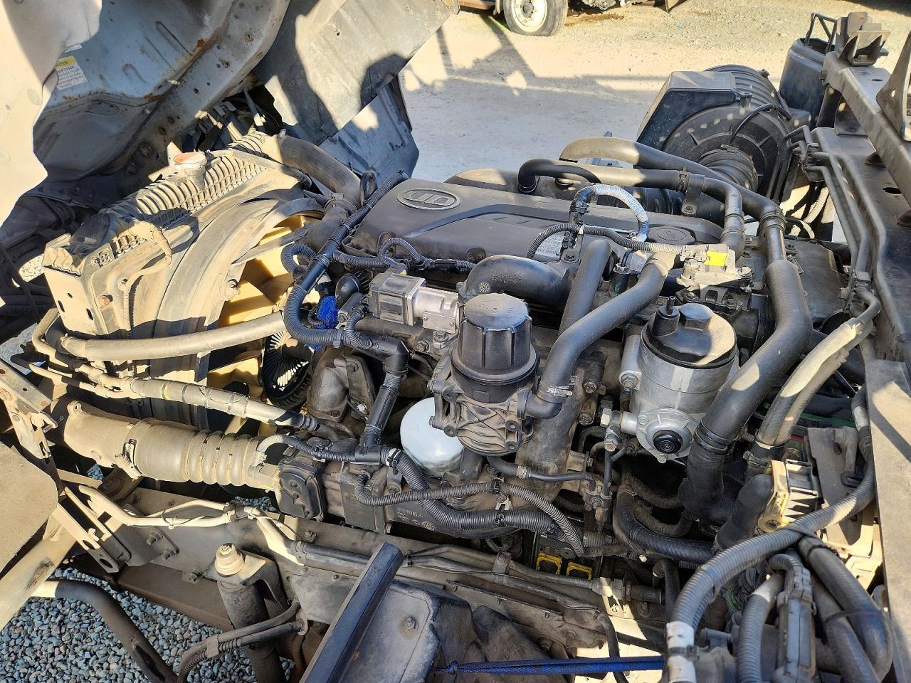 2011 Nissan Diesel UD2300