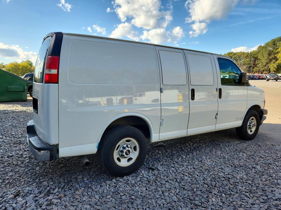 2017 GMC Savana 2500 Cargo Delivery Van