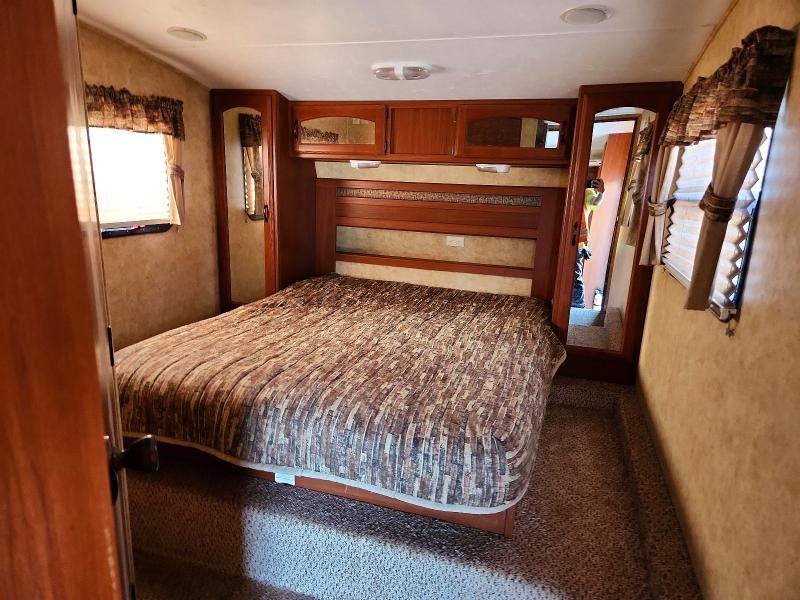 2011 Dutchmen Outback Series M-282