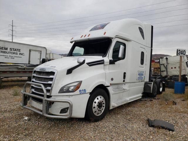 2019 Freightliner Cascadia 126