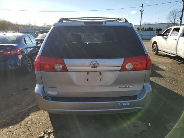 2008 Toyota Sienna XLE