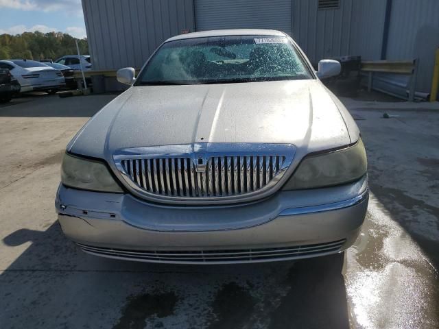 2004 Lincoln Town Car Ultimate