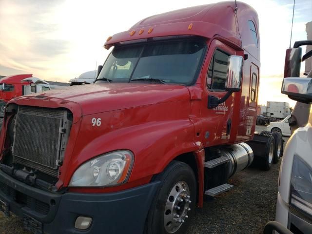 2012 Freightliner Cascadia 125