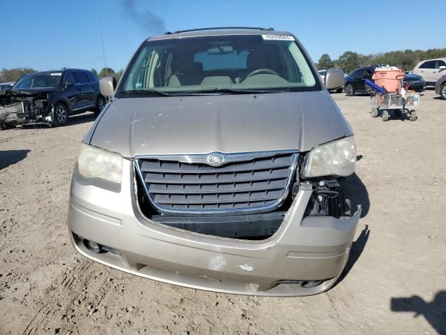 2009 Chrysler Town & Country Touring