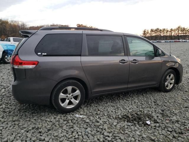 2013 Toyota Sienna LE