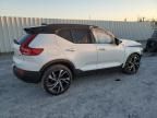 2022 Volvo XC40 T5 R-Design