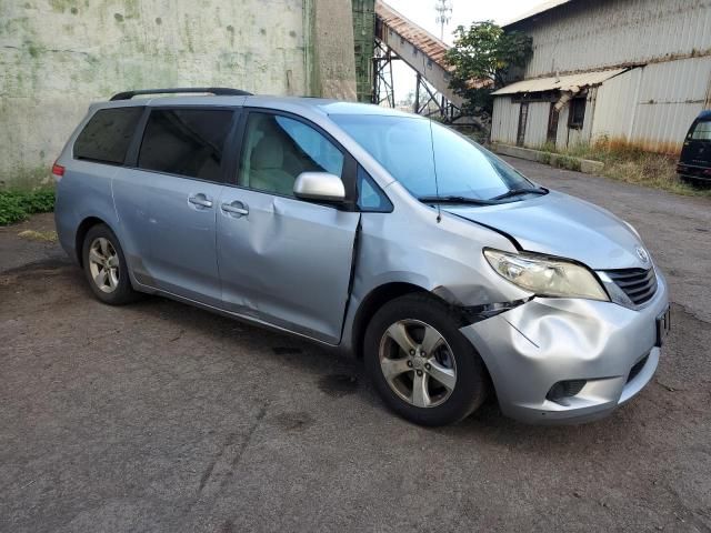 2013 Toyota Sienna LE