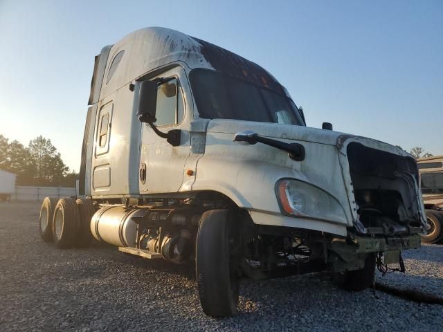 2012 Freightliner Cascadia 125