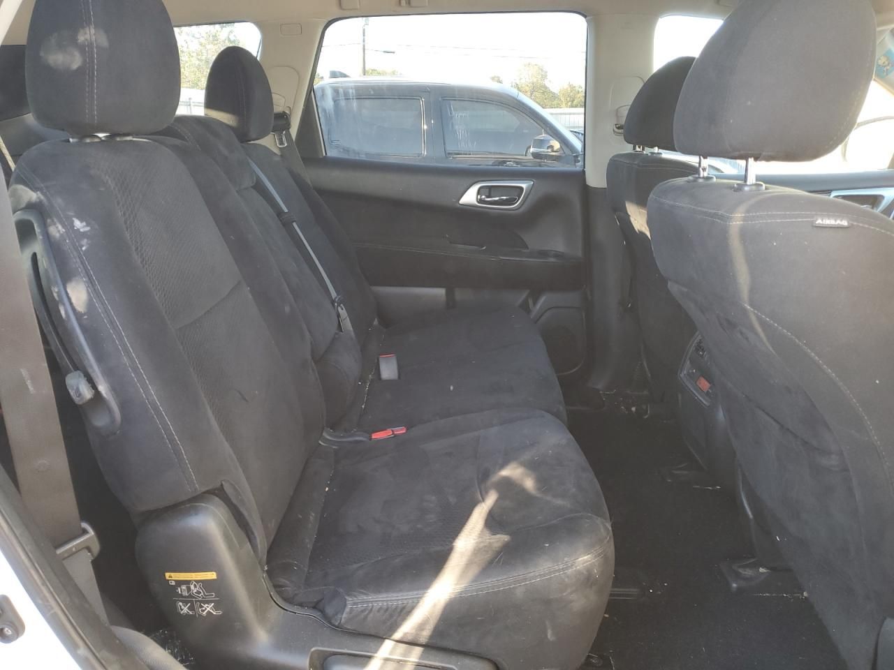 2015 Nissan Pathfinder s