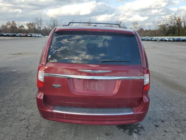 2013 Chrysler Town & Country Touring L