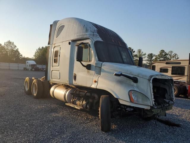 2012 Freightliner Cascadia 125