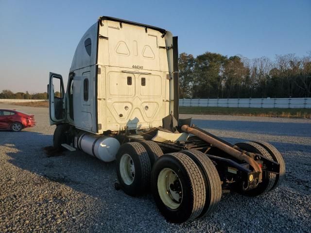 2012 Freightliner Cascadia 125