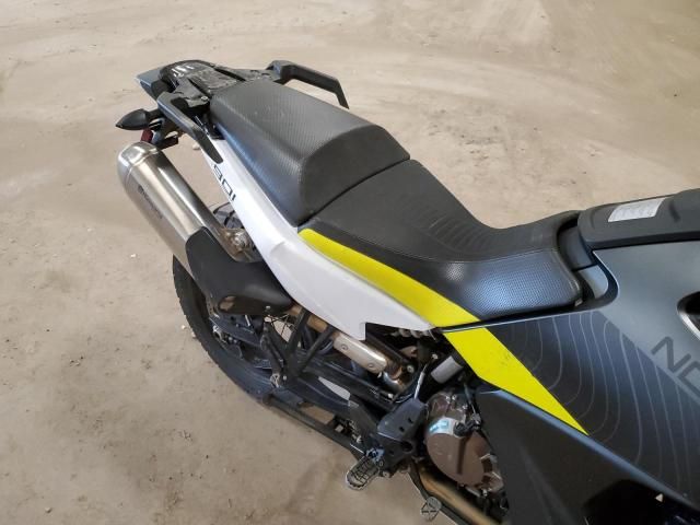 2022 Husqvarna Norden 901