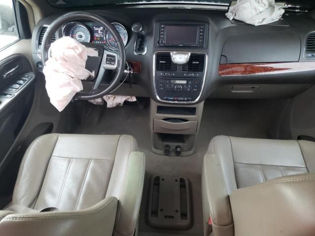 2012 Chrysler Town & Country Touring