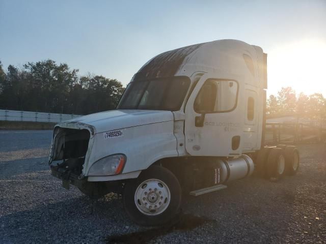 2012 Freightliner Cascadia 125