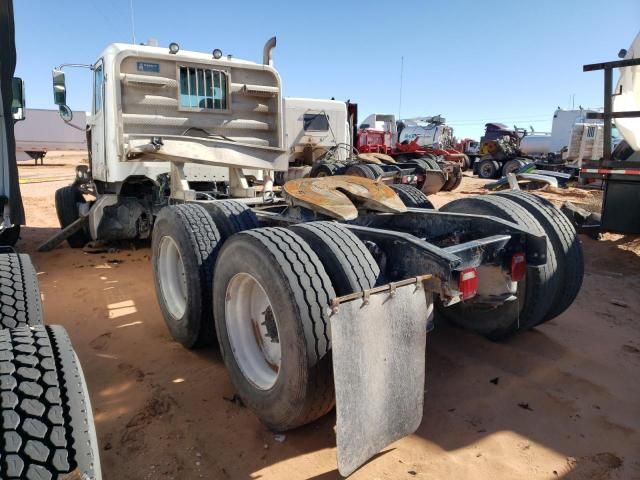 2018 Freightliner 122SD