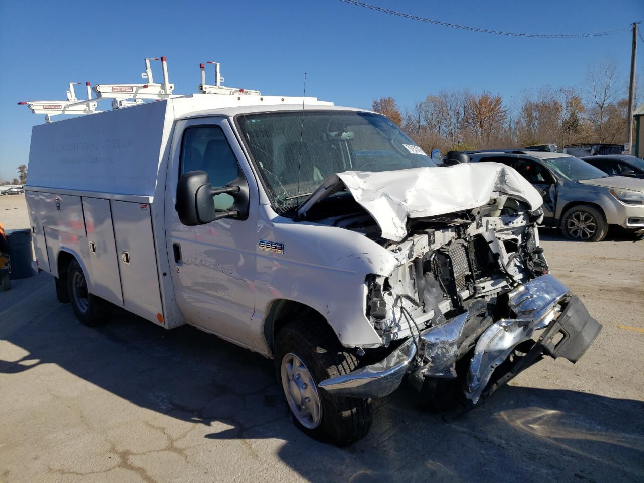 2022 Ford Econoline E350 Super Duty Cutaway Van