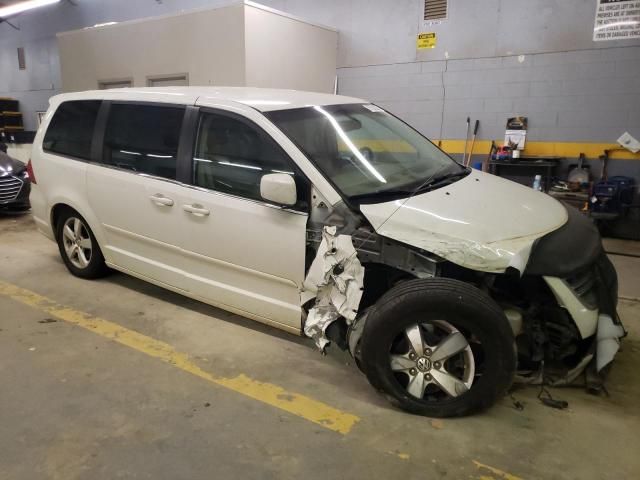 2010 Volkswagen Routan SE