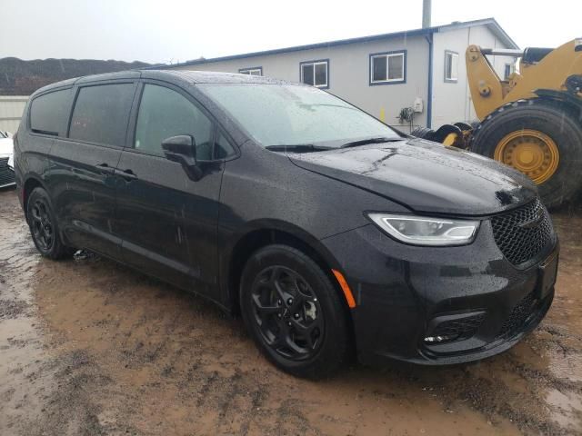 2022 Chrysler Pacifica Hybrid Limited