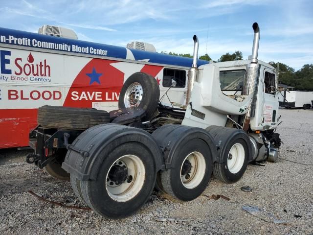 1999 Mack 600 CH600