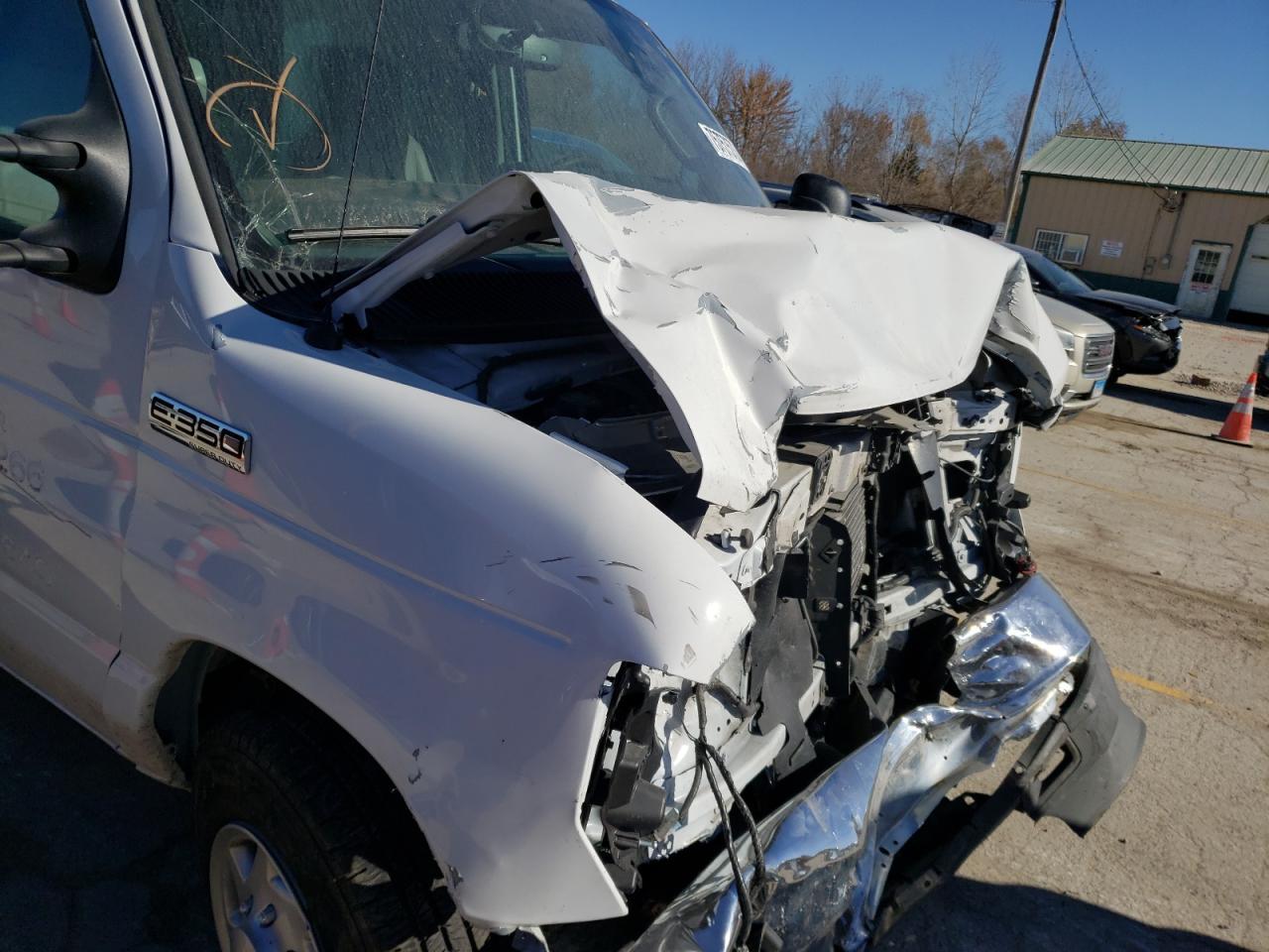 2022 Ford Econoline E350 Super Duty Cutaway Van