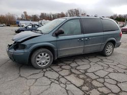 2005 Chrysler Town & Country Limited for sale in Kansas City, KS