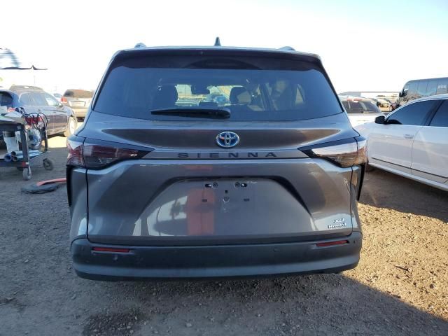 2023 Toyota Sienna XLE