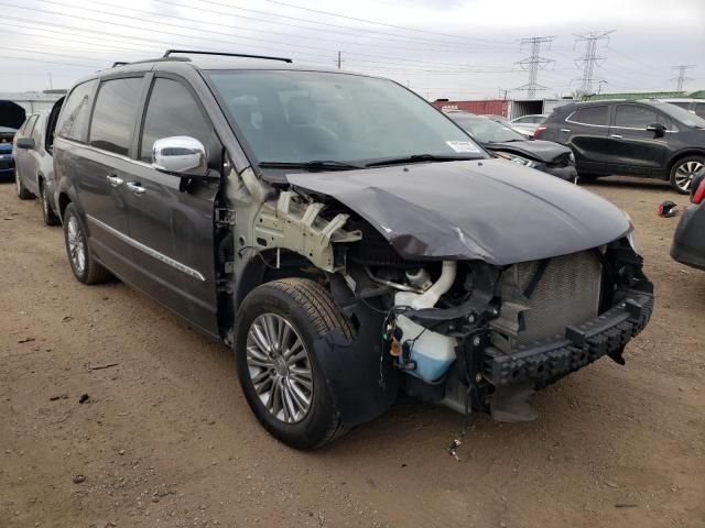 2015 Chrysler Town & Country Touring L