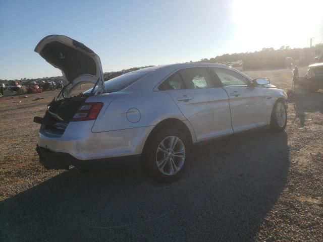 2016 Ford Taurus SE