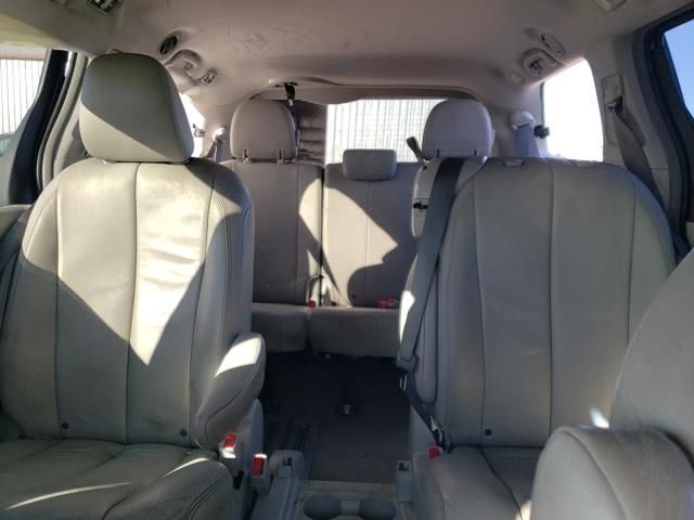 2013 Toyota Sienna XLE