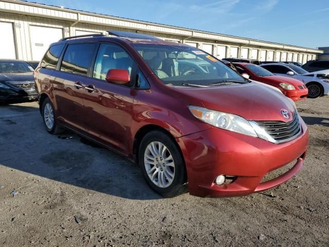 2011 Toyota Sienna XLE