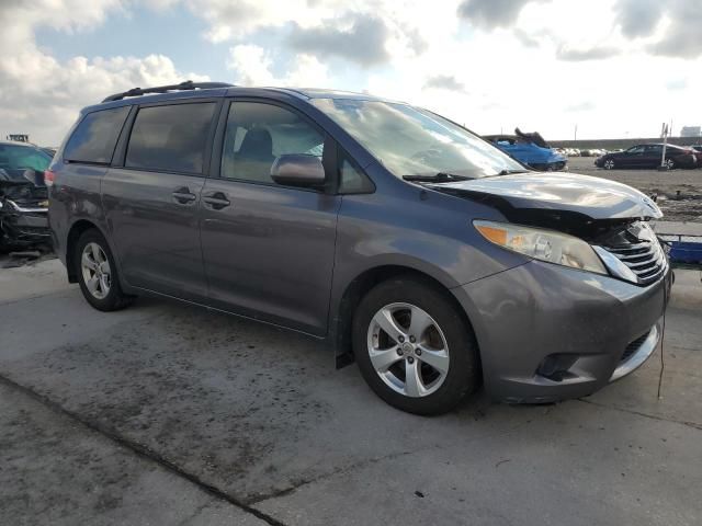 2013 Toyota Sienna LE