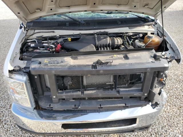 2013 Ford Econoline E450 Super Duty Cutaway Van