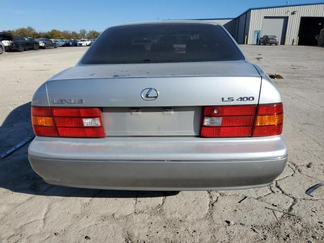 2000 Lexus LS 400