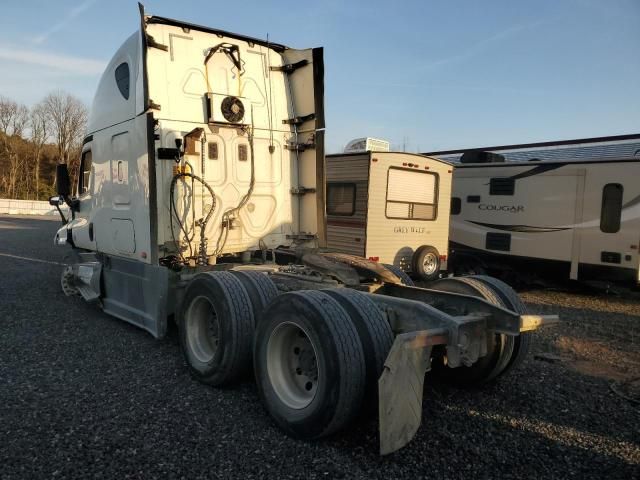 2016 Freightliner Cascadia 125