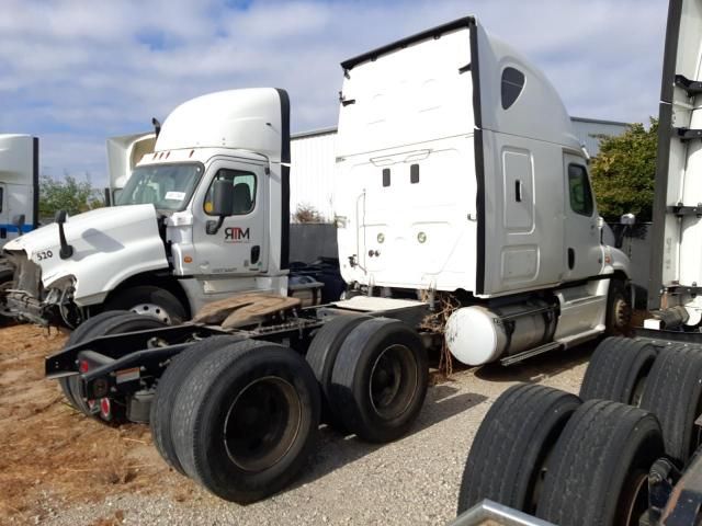 2015 Freightliner Cascadia 125