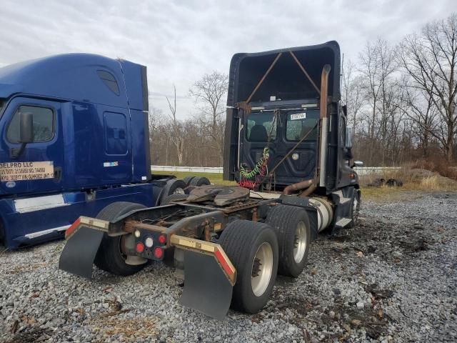 2016 Freightliner Cascadia 125