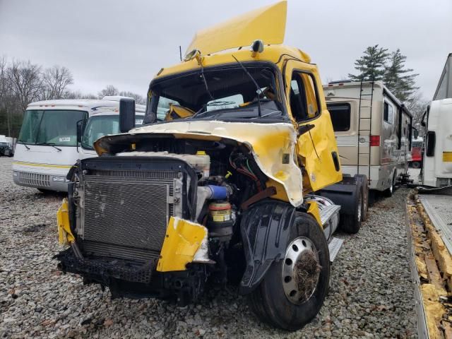 2020 Freightliner Cascadia 126